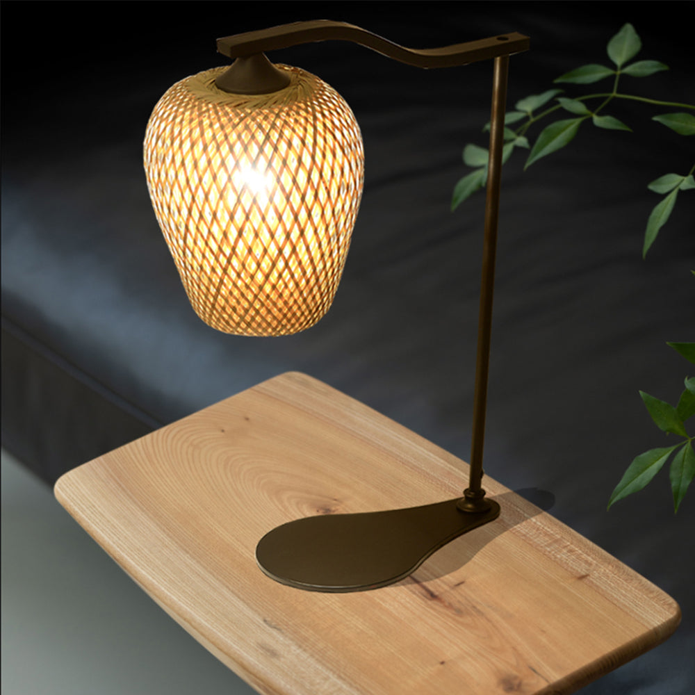 Table lamp